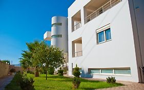 Apollo Apartments